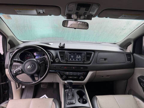 2017 Kia Sedona LX
