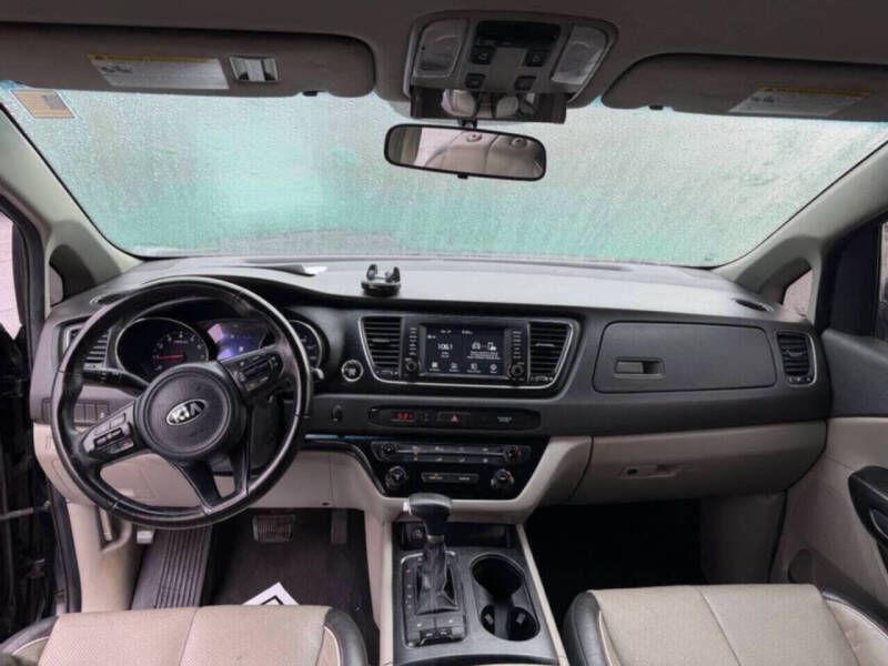 2017 Kia Sedona LX