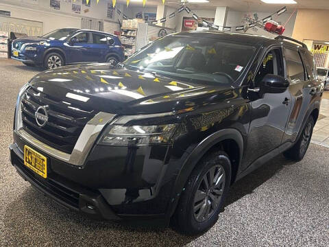 2024 Nissan Pathfinder SV