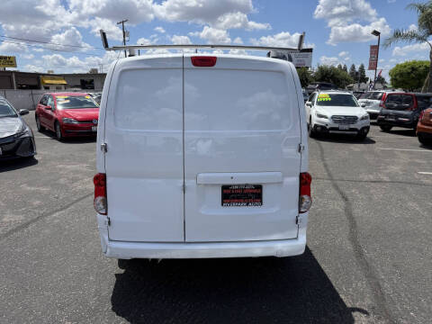 2018 Nissan NV200 SV