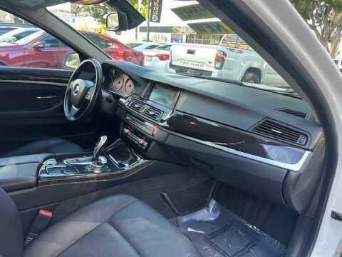 2015 BMW 5 Series 528i