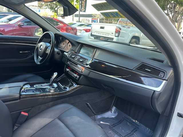2015 BMW 5 Series 528i