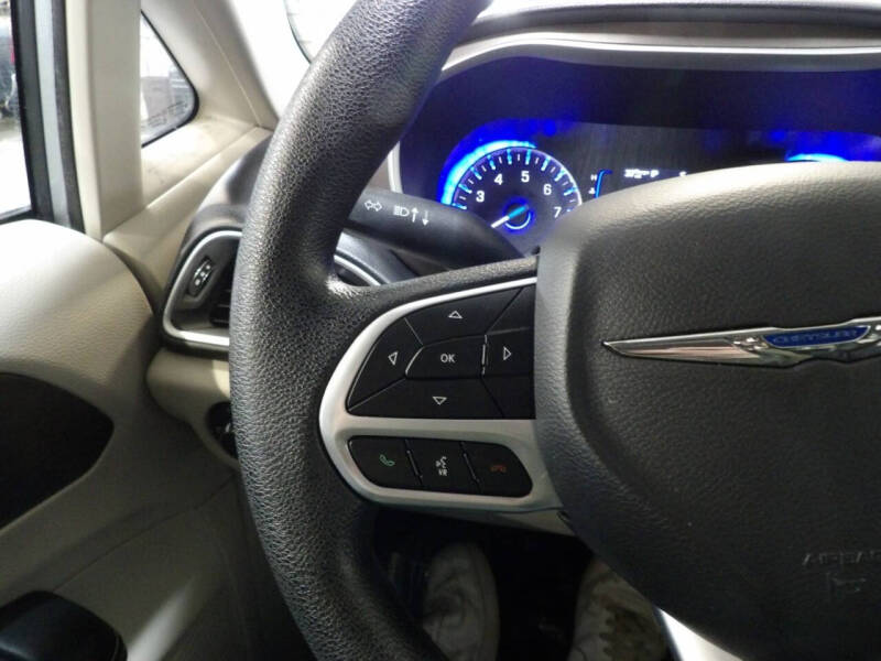 2021 Chrysler Voyager L