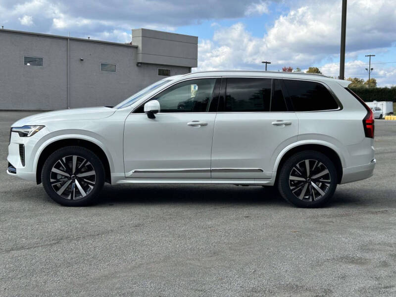 2026 Volvo XC90 B5 Core