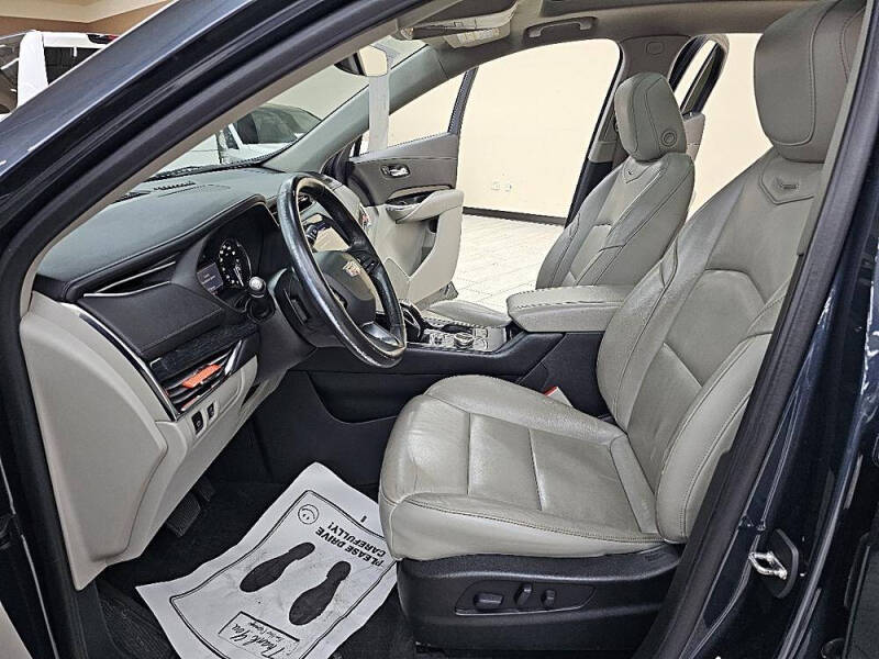 2019 Cadillac XT4 Premium Luxury