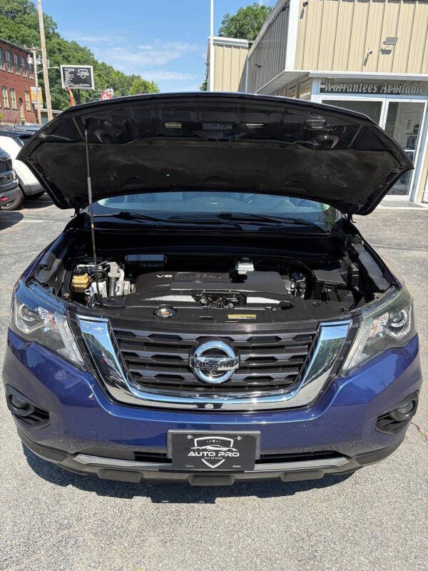 2017 Nissan Pathfinder SL