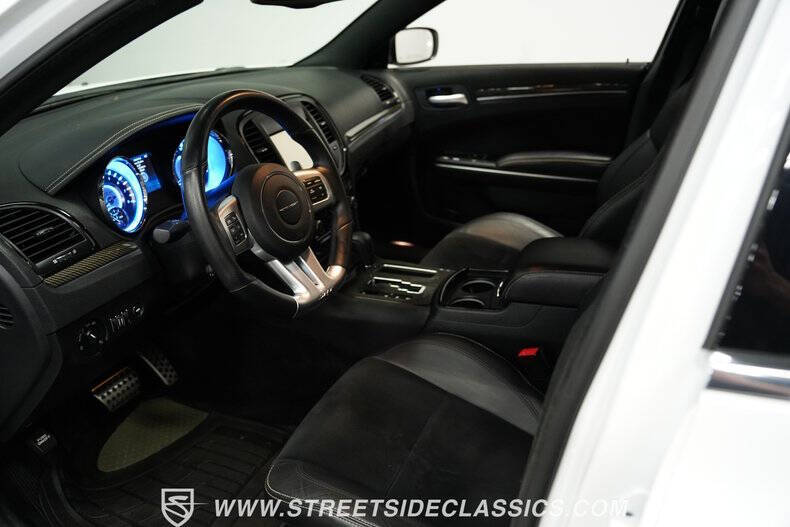 2012 Chrysler 300 SRT8