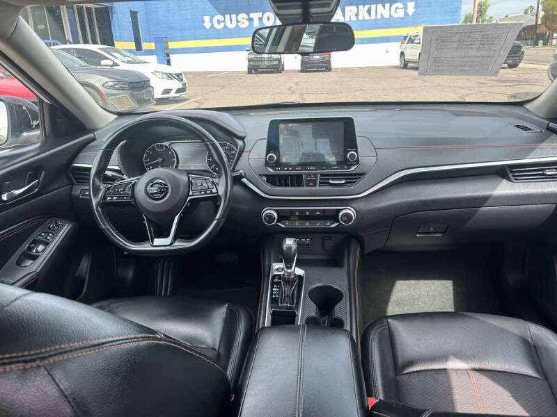 2020 Nissan Altima 2.5 SR