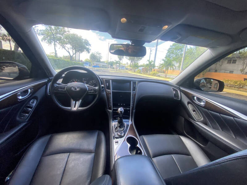 2018 Infiniti Q50 3.0T Luxe