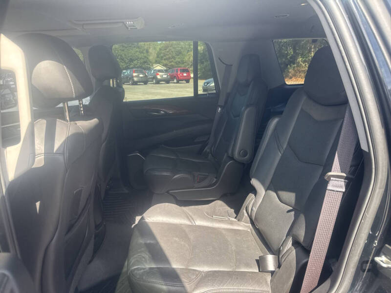 2017 Cadillac Escalade Luxury