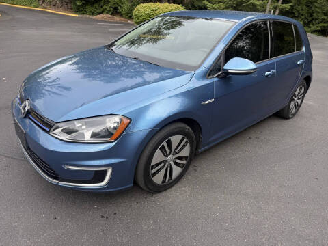 2016 Volkswagen e-Golf SE Photo