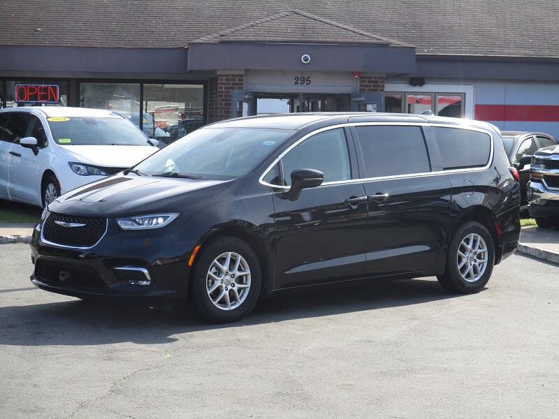 2024 Chrysler Pacifica Touring L