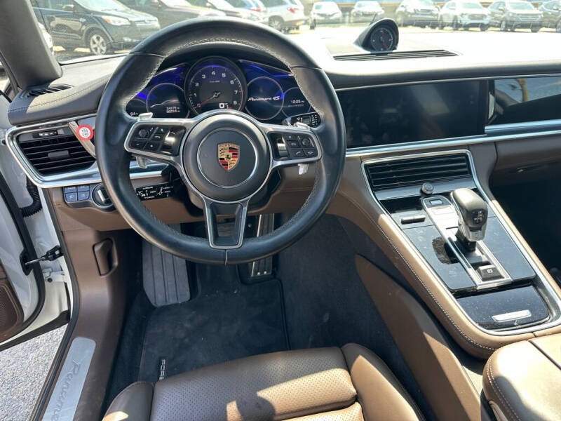 2017 Porsche Panamera 4S