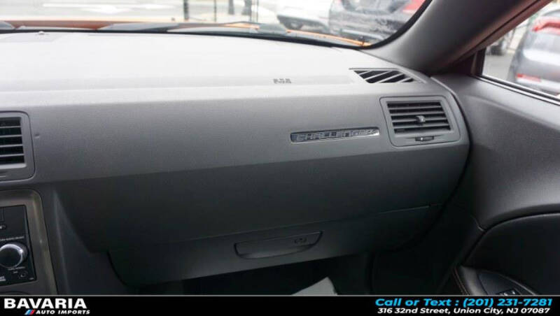 2014 Dodge Challenger R/T Plus