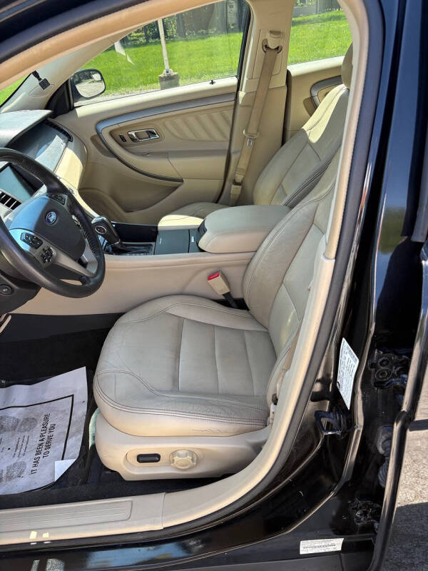 2015 Ford Taurus SEL