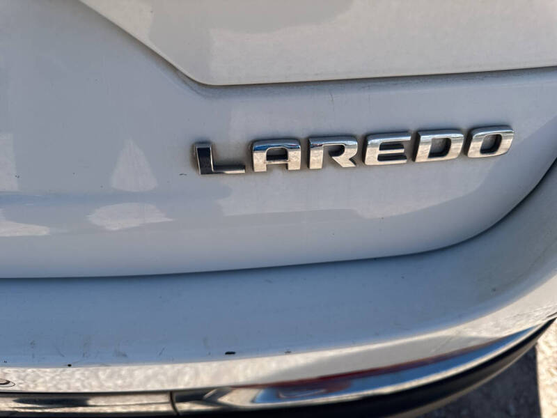 2023 Jeep Grand Cherokee Laredo