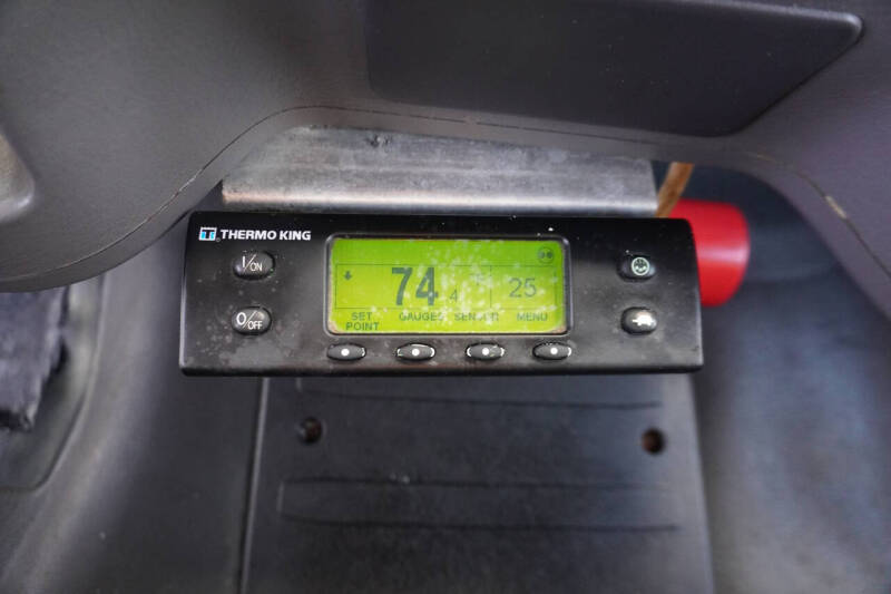 2018 Freightliner M2 106