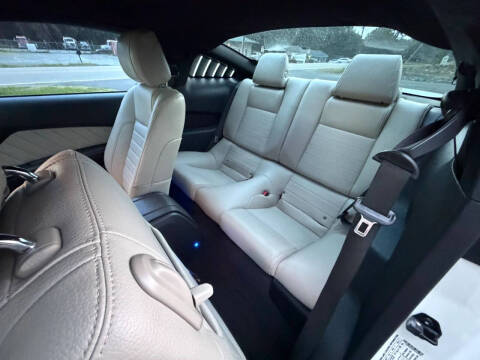 2012 Ford Mustang V6 Premium