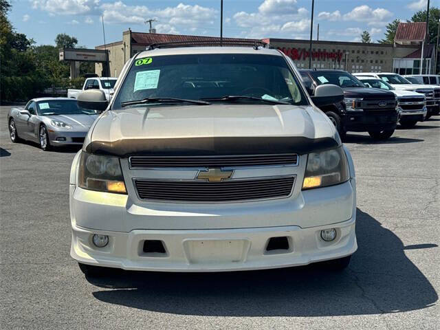 Used 2007 Chevrolet Avalanche LT with VIN 3GNEC12057G280589 for sale in Columbia, TN