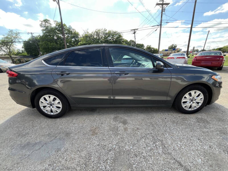 2019 Ford Fusion S