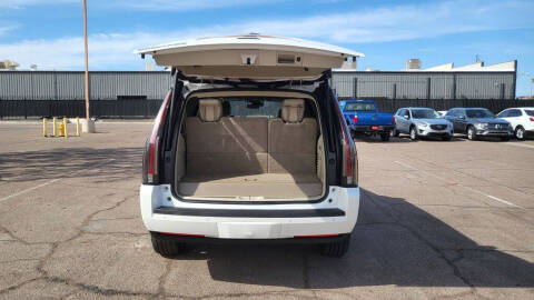 2018 Cadillac Escalade Luxury