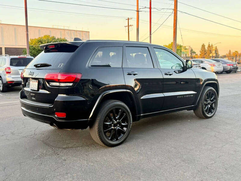 2017 Jeep Grand Cherokee Altitude