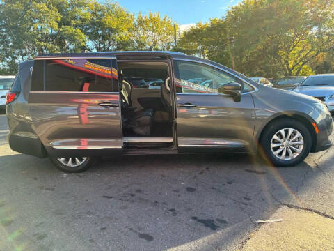 2018 Chrysler Pacifica Touring L