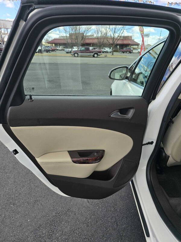 2012 Buick Verano Leather Group