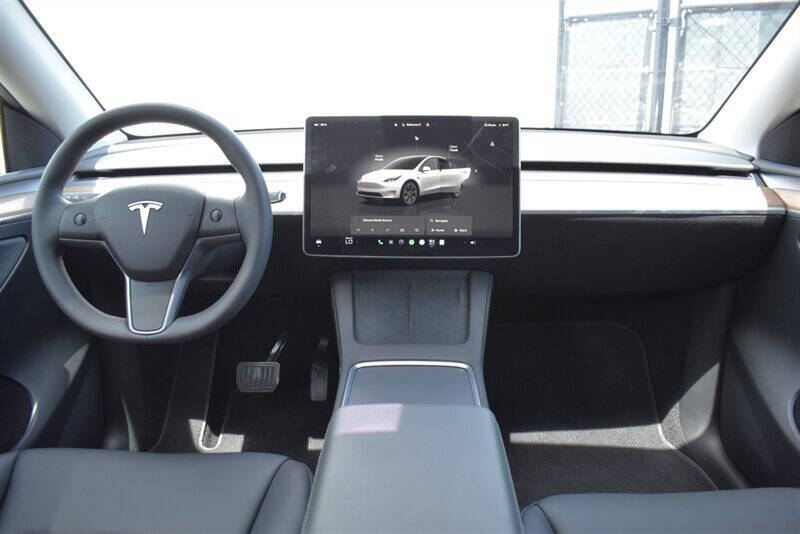 2025 Tesla Model Y Long Range