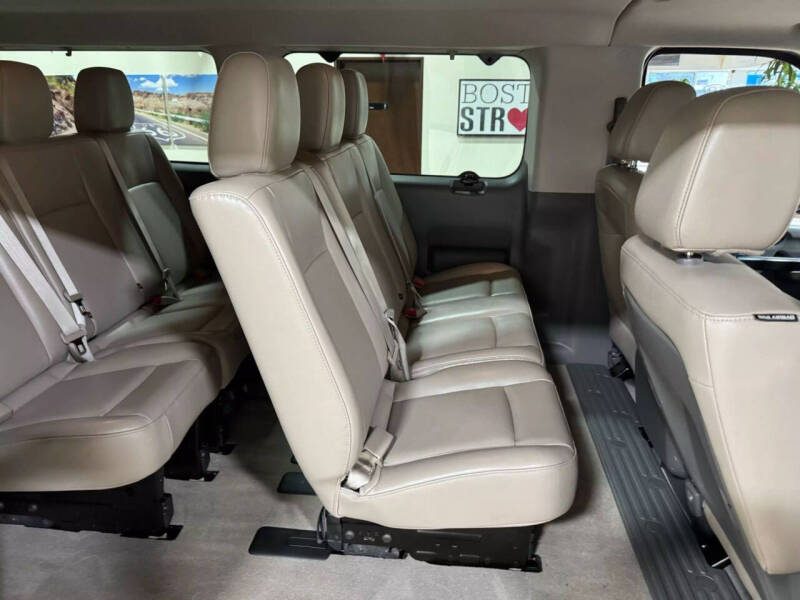 2018 Nissan NV 3500 HD SL
