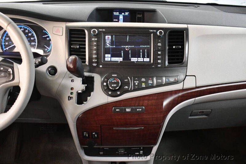 2014 Toyota Sienna