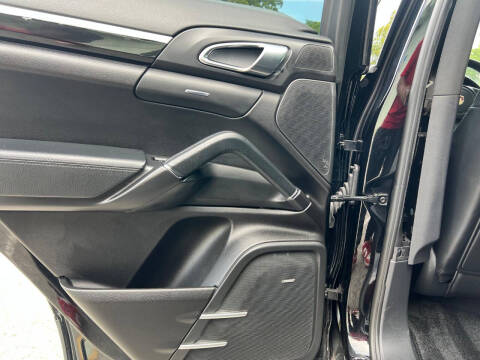 2012 Porsche Cayenne S