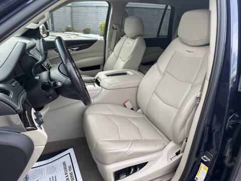 2018 Cadillac Escalade Luxury