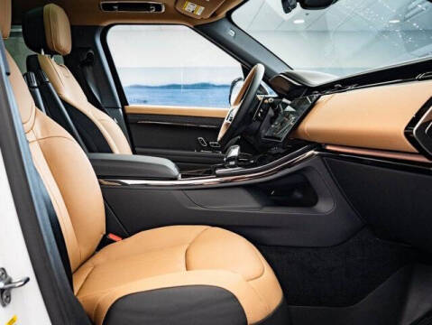 2025 Land Rover Range Rover Sport P460e Dynamic SE