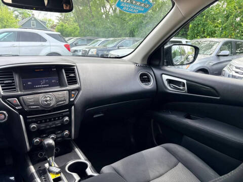 2017 Nissan Pathfinder