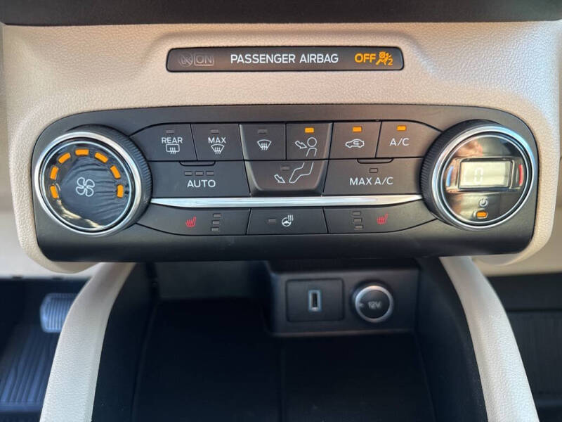 2020 Ford Escape SEL