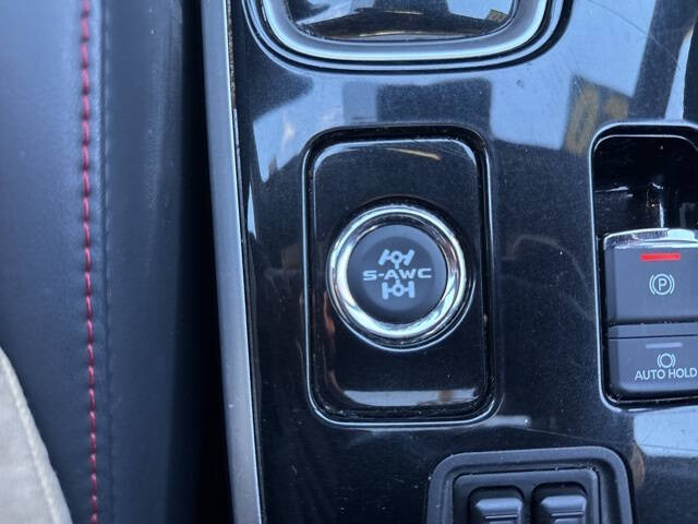 2020 Mitsubishi Outlander LE