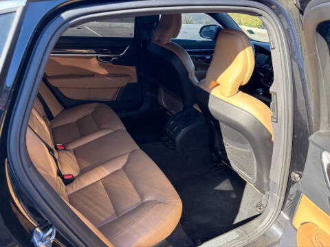 2019 Volvo S90 T5 Momentum