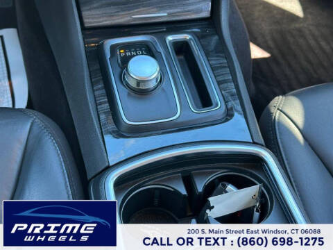 2017 Chrysler 300 Limited