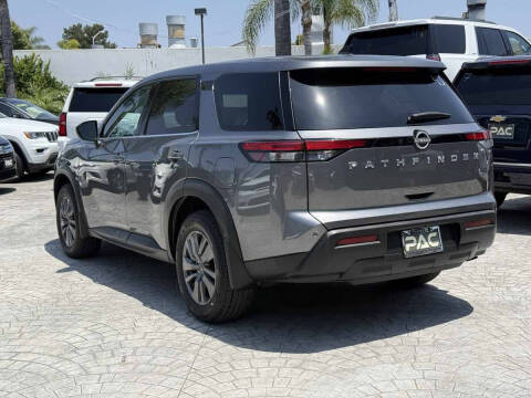2024 Nissan Pathfinder S