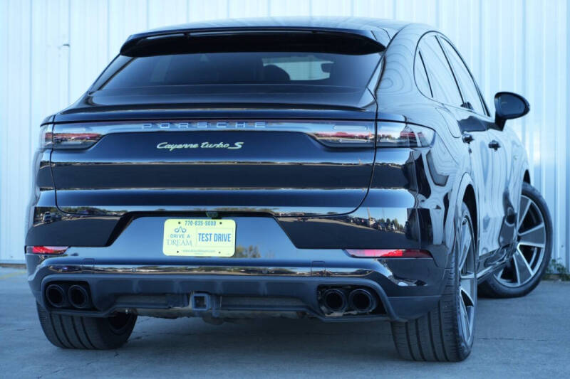 2021 Porsche Cayenne Turbo S E-Hybrid Coupe