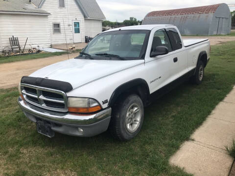 2000 Dodge Dakota for sale at Moore AutoHub LLC in Osborne KS