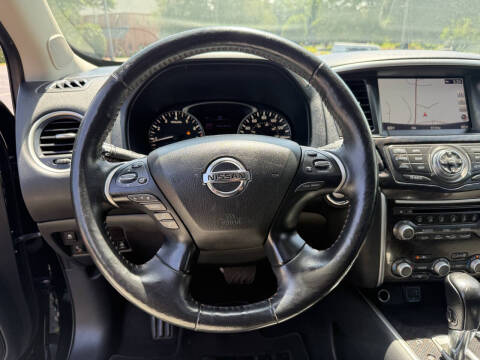 2020 Nissan Pathfinder SL
