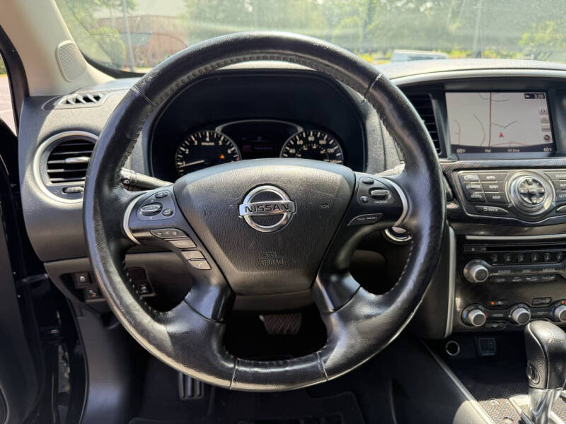 2020 Nissan Pathfinder SL