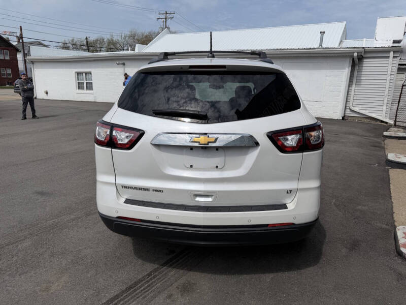2017 Chevrolet Traverse LT