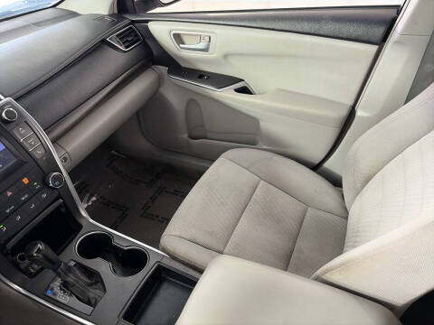 2015 Toyota Camry LE