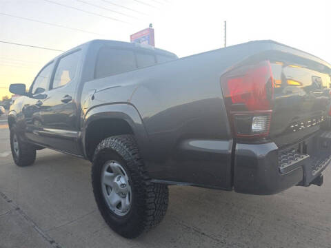 2018 Toyota Tacoma SR