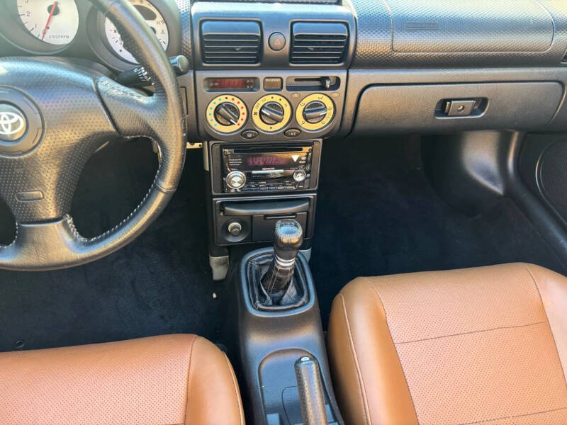 2002 Toyota MR2 Spyder