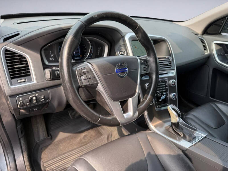 2016 Volvo XC60 T5 Premier