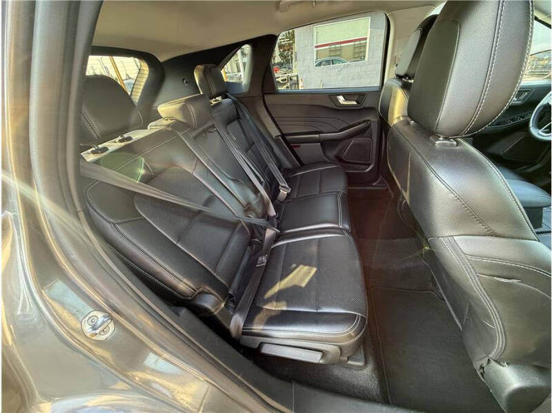 2022 Ford Escape SEL